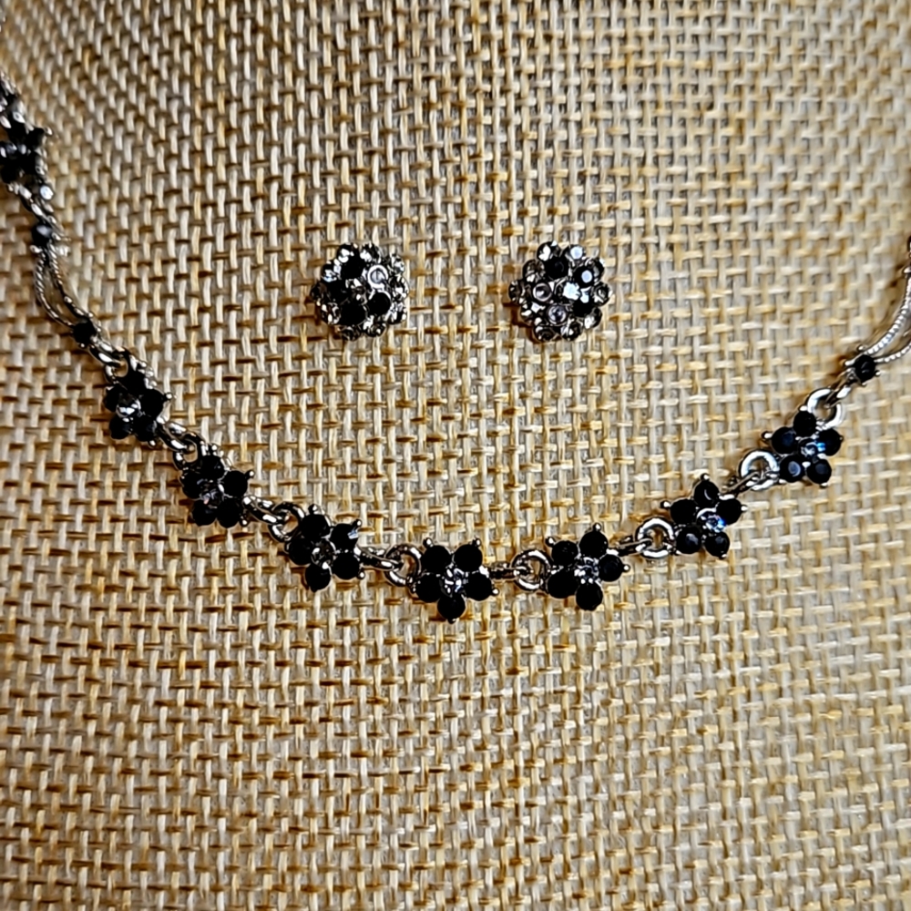 Vintage Silver Tone Black Flower Rhinestone 15" Choker & Stud Earring Set - Picture 4 of 8